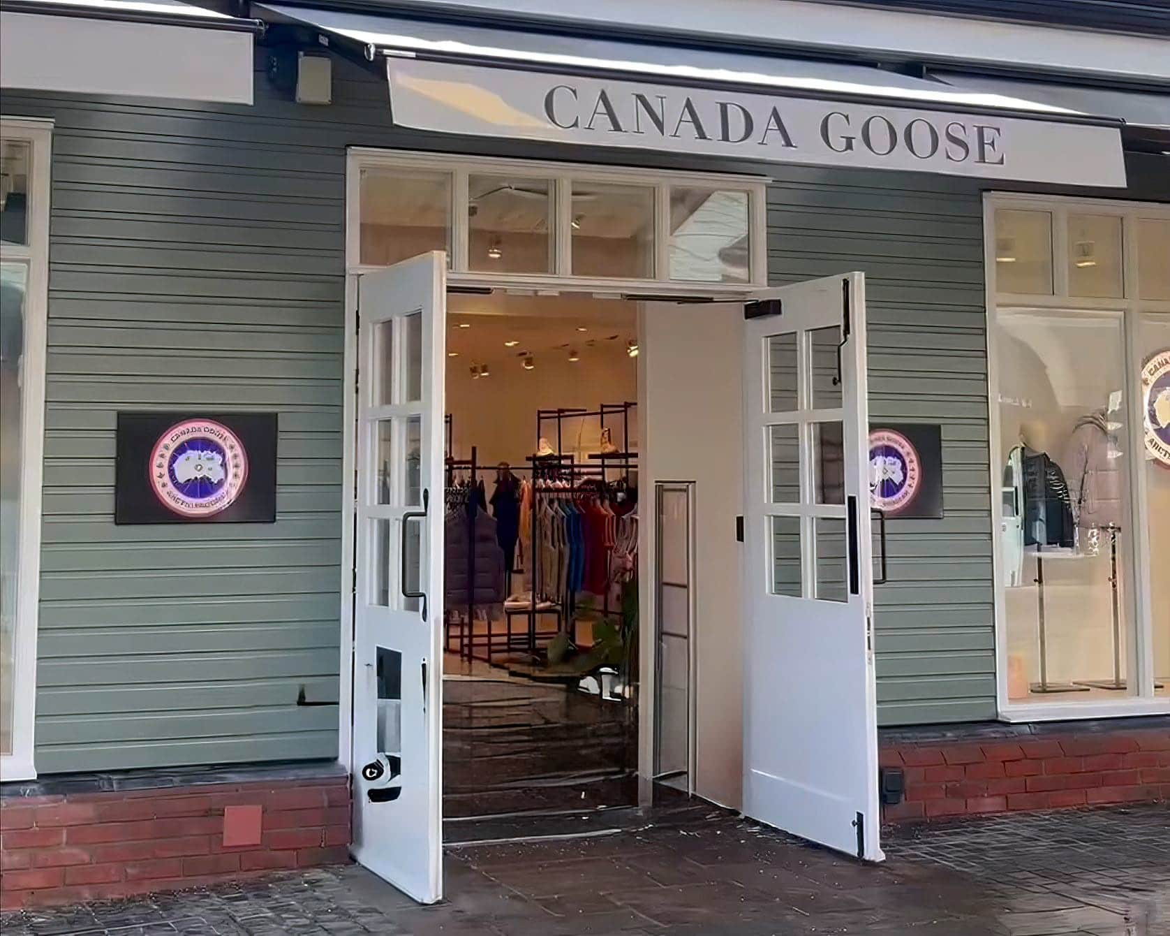 Canada Goose, Shanghai - Bicester Village Canada Goose, Shanghai - Bicester Village